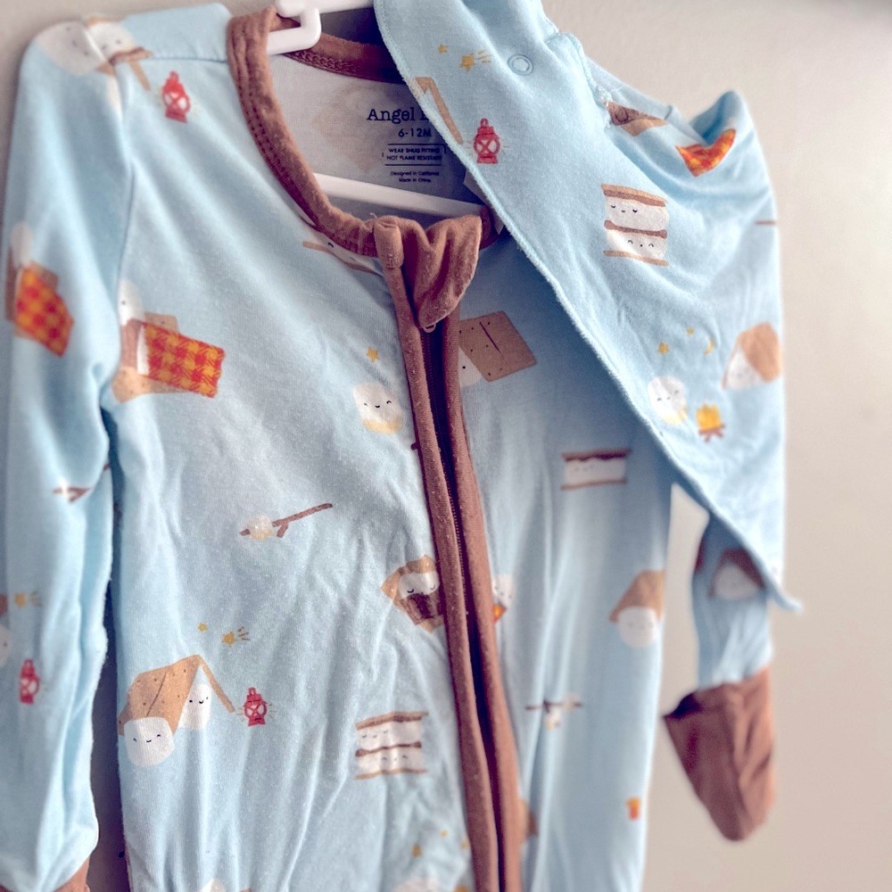 Angel Dear bamboo sleeper & bandana bib